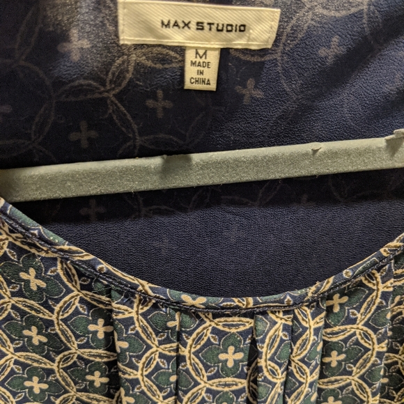 Top - Picture 2 of 2